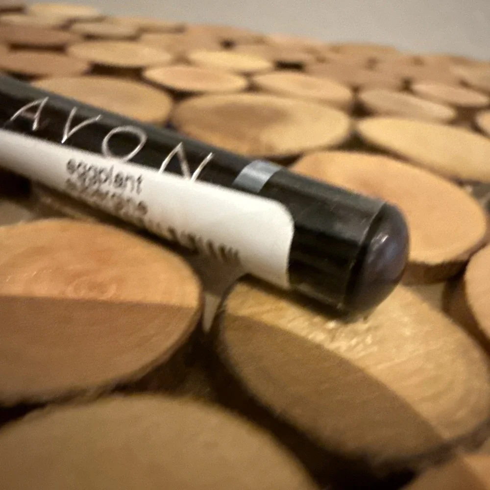 Avon Ultra Luxury Eye Liner Pencil - Eggplant SEALED
